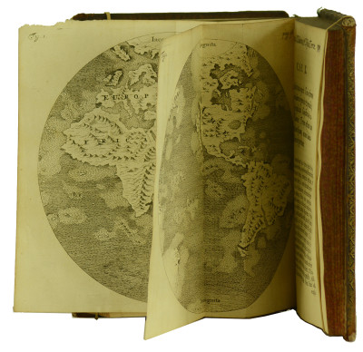 Telluris Theoria Sacra : orbis nostri originem & mutationes. Generales, quas aut jam subiit, aut olim subiturus est, complectens. Libri duo priores de Diluvio & Paradiso. 