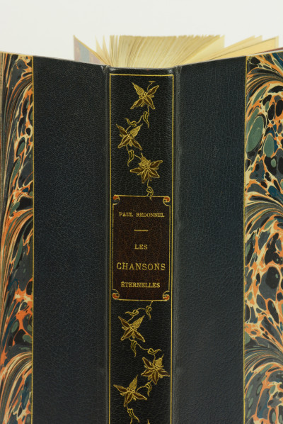Les Chansons Éternelles. Nouvelle édition illustrée. 