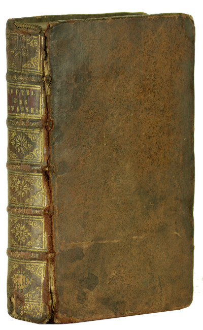 La République des Suisses. Comprise en deux livres, contenans le gouvernement de Suisse, l'état public des treize cantons & de leurs confederezl, en general & en particulier, leurs bailliages & iurisdictions, l'origine & les conditions de toutes leurs alliances, leurs batailles, victoires, conquestes, & autres gestes memorables, depuis l'Empereur Raoul de Habspourg, iusqu'à Charles V. Avec le portraict des villes des treize Cantons. 