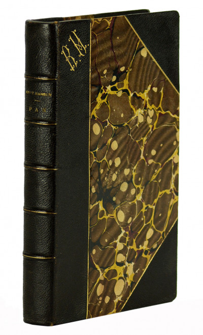 Pan. Roman traduit du norvégien par Mme R. Rémusat. 