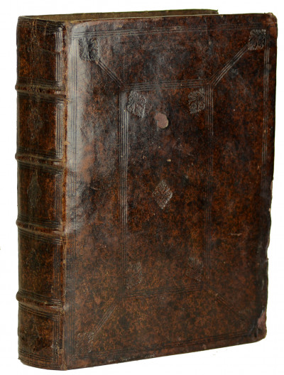 De l'Institution, usage et doctrine du sainct sacrement de l'Eucharistie en l'Église ancienne. Ensemble comment, quand et par quels degrez la messe s'est introduite en sa place. Le tout en quatre livres, par messire Philippes de Mornai, seigneur du Plessis-Marli ; Conseiller du Roi en son Conseil d'Estat ; Capitaine de Cinquante hommes-d'armes de ses Ordonnances ; Gouverneur de sa Ville & Chasteau de Saumur ; Surintendant de ses Maison & Couronne de Navarre. 