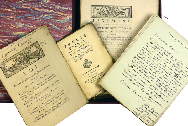 L'Ami du Peuple, et de nombreux imprimés et manuscrits concernant la Révolution française. 