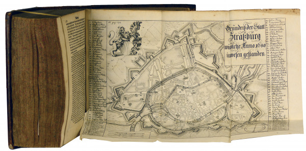 Die älteste teutsche so woll allgemeine als insonderheit Elsassische und Strassburgische Chronicke, von Anfang der Welt biss ins Jahr M.CCC.LXXXVI. beschrieben. Mit historischen Anmerkungen in Truck gegeben von D. Johann Schiltern. Suivi de : Chronicke der Stadt Freyburg im Brisgaw. 