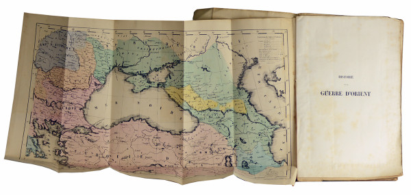 La guerre. Histoire complète des opérations militaires en Orient et dans la Baltique pendant les années 1853, à 1856. Précédée d’un aperçu historique sur les Russes et les Turcs. Ouvrage donnant tout ce qui se rattache à la crise actuelle, ainsi que sur les principaux personnages qui y figurent.Neuvième édition, ornée de Portraits, Vues, Cartes, etc. 