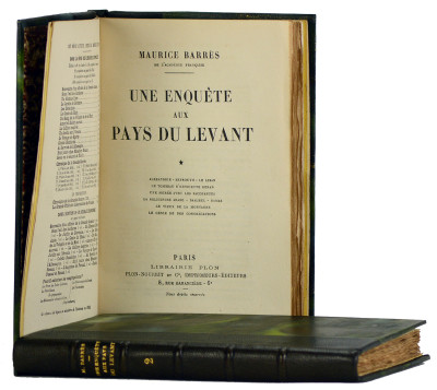 Une enquête aux pays du Levant. * Alexandrie - Beyrouth - Le Liban - Le tombeau d'Henriette Renan - Une soirée avec les Bacchantes - La religieuse arabe - Baalbek - Damas - Le vieux de la montagne - Le génie de nos congrégations. ** Homs - L'Euphrate - Antioche - Le Taurus - Les danseurs mystiques de Konia - Chez le grand Tchélébi - Constantinople - Le sarcophage d'Alexandrie. 