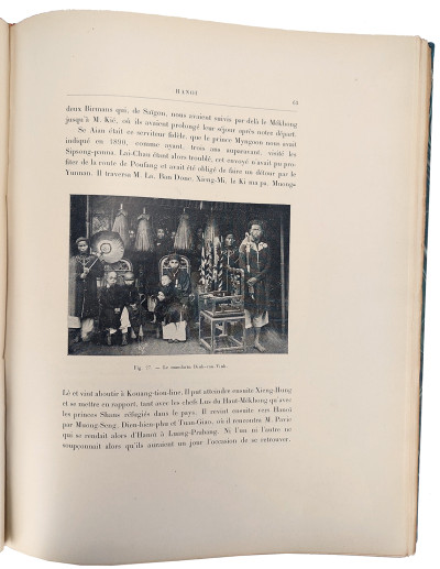 Mission Pavie Indo-Chine. 1879-1895. Géographie et voyages. V. Voyages dans le Haut Laos et sur les frontières de Chine et de Birmanie. Introduction par Auguste Pavie. Avec huit cartes, cent trente-sept illustrations et un portrait de l'auteur. 