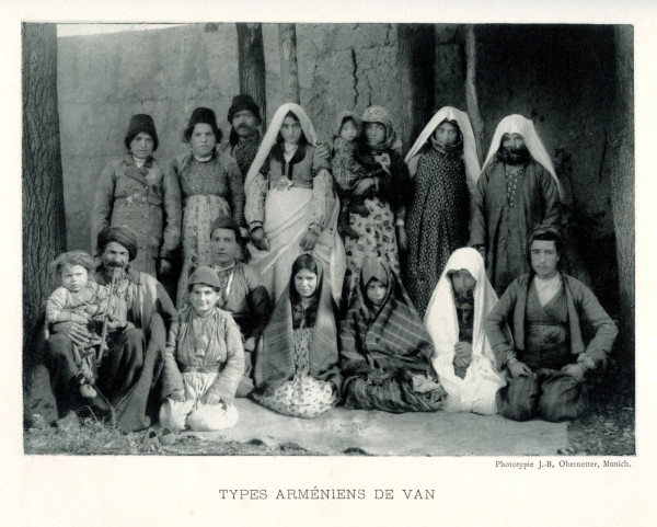 Relation des Mission Scientifiques de MM. H. Hyvernat et P. Müller-Simonis (1888-1889). Du Caucase au Golfe Persique à travers l’Arménie, le Kurdistan et la Mésopotamie par P. Müller-Simonis. Suivie de : Notices sur la géographie et l'histoire ancienne de l'Arménie et les inscriptions cunéiformes du Bassin de Van par H. Hyvernat. 