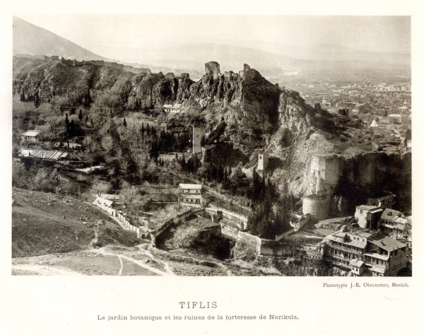 Relation des Mission Scientifiques de MM. H. Hyvernat et P. Müller-Simonis (1888-1889). Du Caucase au Golfe Persique à travers l’Arménie, le Kurdistan et la Mésopotamie par P. Müller-Simonis. Suivie de : Notices sur la géographie et l'histoire ancienne de l'Arménie et les inscriptions cunéiformes du Bassin de Van par H. Hyvernat. 